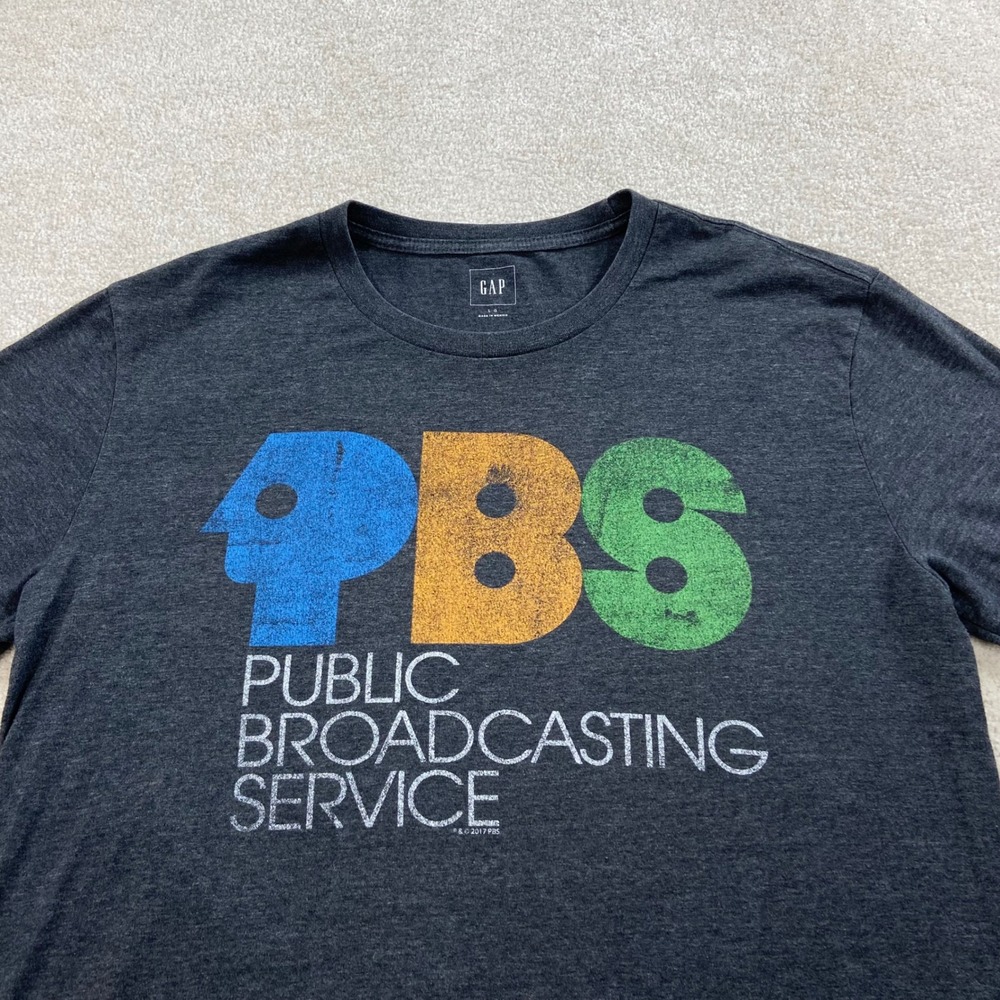 Gap T-Shirt Men Large Gray PBS Public Broadcasting Service Graphic Tee